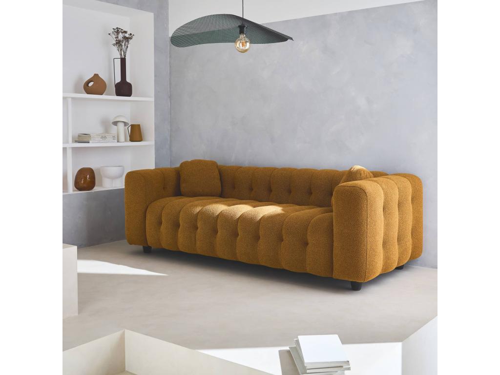 Canapé 3 places en bouclette texturée capitonné jaune moutarde - Structure bois d'eucalyptus et contreplaqué