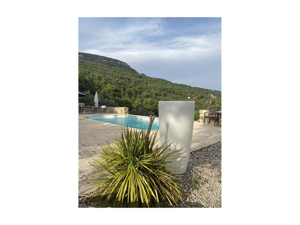 Pot De Fleurs Conique Homelumiere 200l éclairant